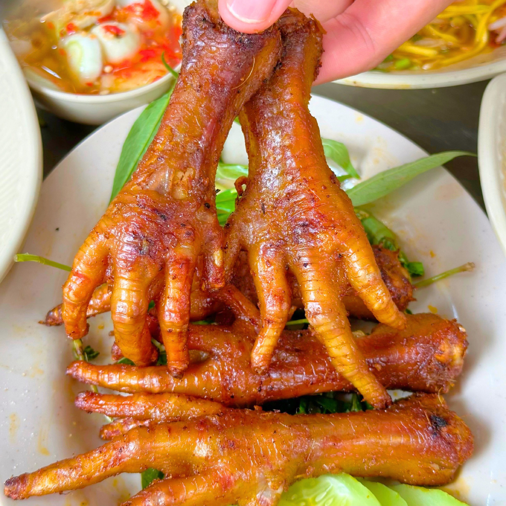 CHÂN GÀ NƯỚNG CAY 8