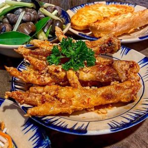 CHÂN GÀ CHIÊN MẮM 1