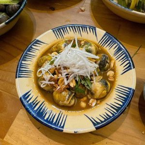 CÚT LỘN XÀO ME 1